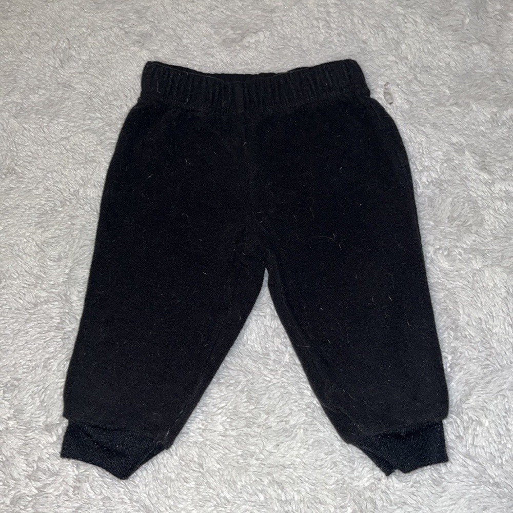(3 for $10) carters fuzzy joggers 6-9 months baby boy clothing